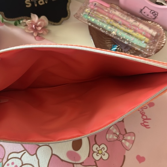 🍄Binder Pouch Cute Mushrooms 🍄 Use for Makeup Storage too Travel 🍄 - Picture 4 of 5
